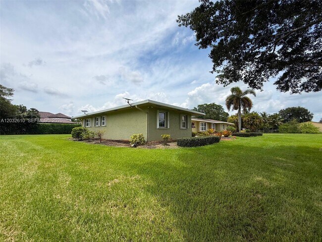 Building Photo - 17501 SW 54th St