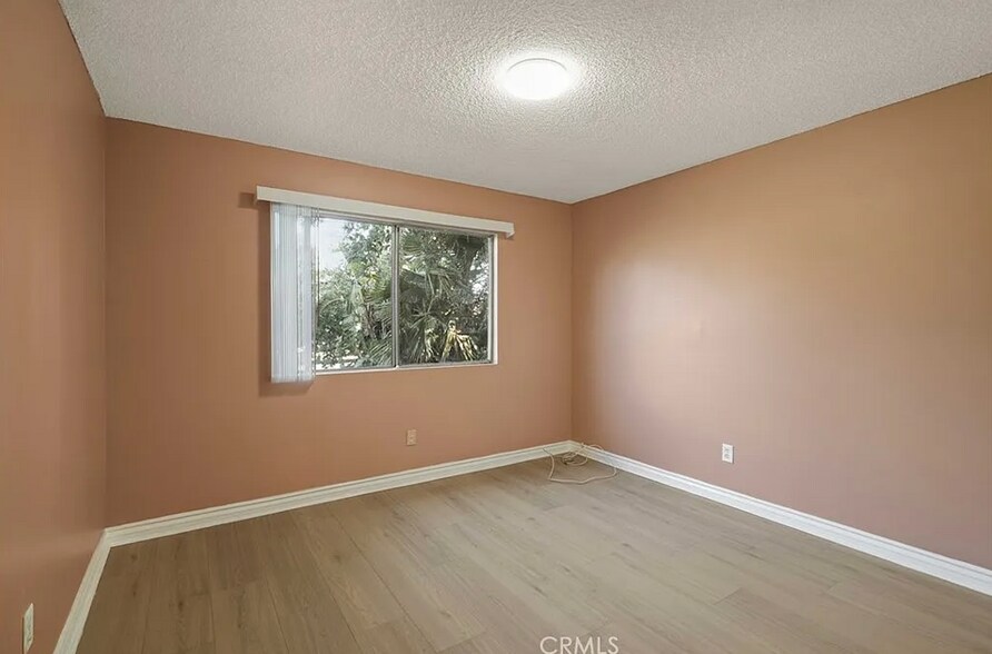 Building Photo - 8763 Lurline Ave