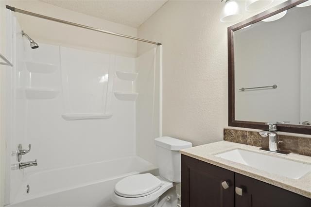 Building Photo - 10257 Aurora Dr