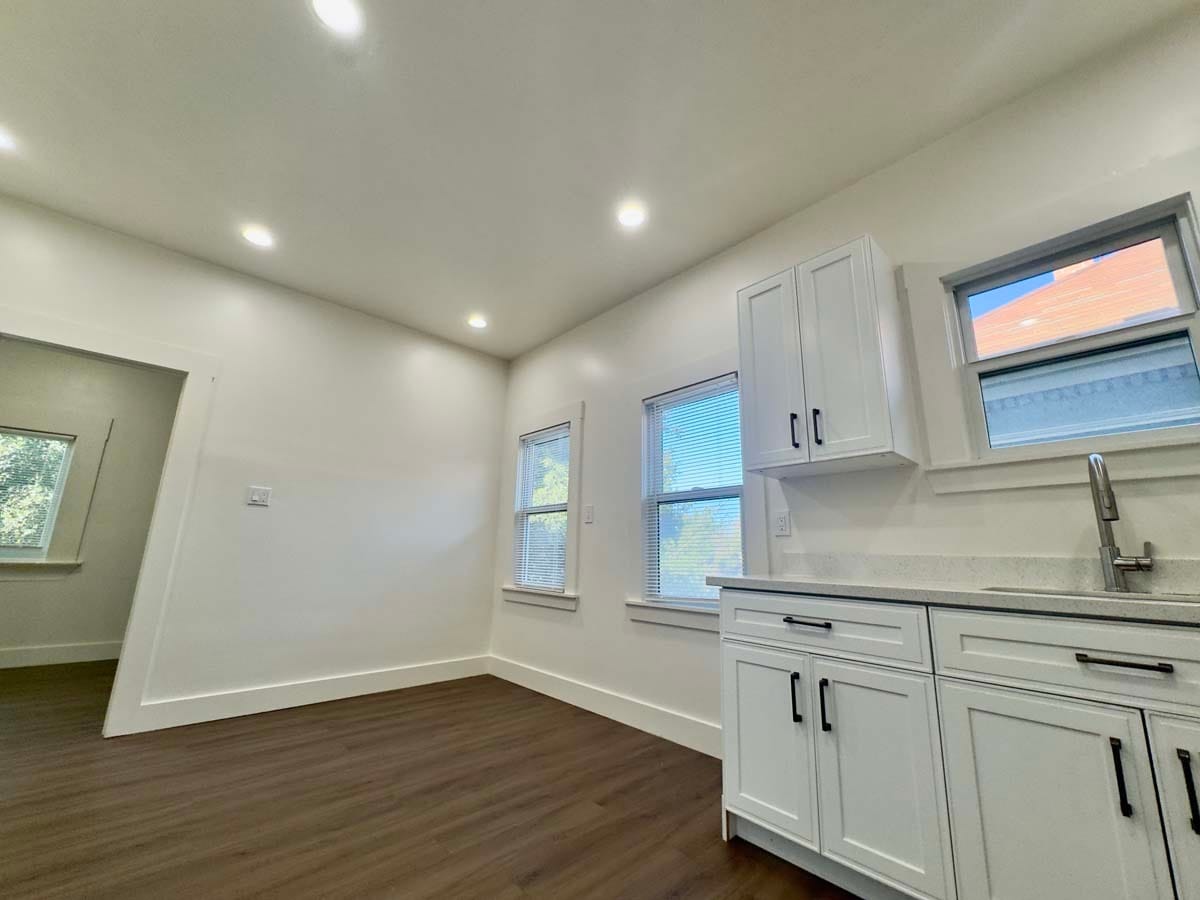 Building Photo - 1303 Adeline St