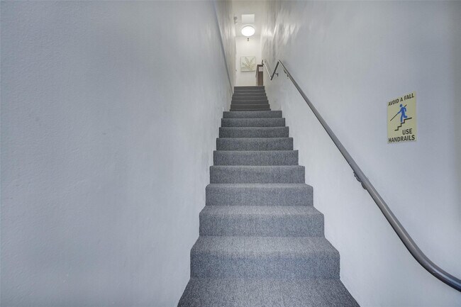 Building Photo - 3038 N Federal Hwy