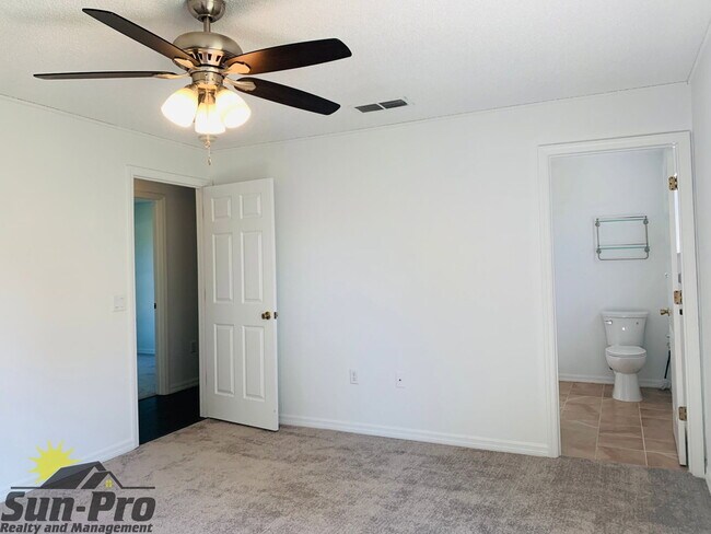 Building Photo - 1868 Umbrella Tree Dr
