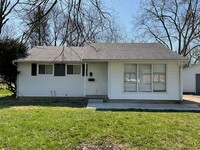 Building Photo - 5536 Ferngrove Dr