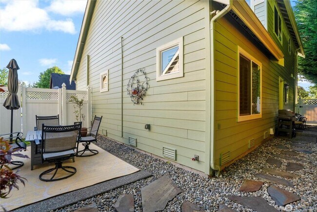 Building Photo - Elegant 3 Bedroom Home in Harbor Crossing ...