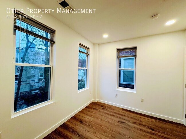 Building Photo - 615 S 55th St