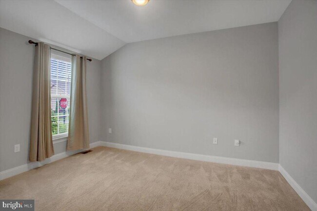 Building Photo - 5355 Mendenhall Dr.