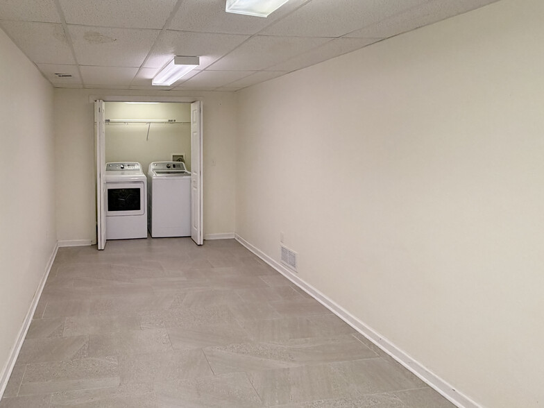 Building Photo - 103 Cadet Ct