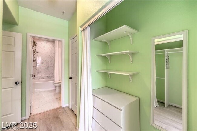 Building Photo - 7167 S Durango Dr