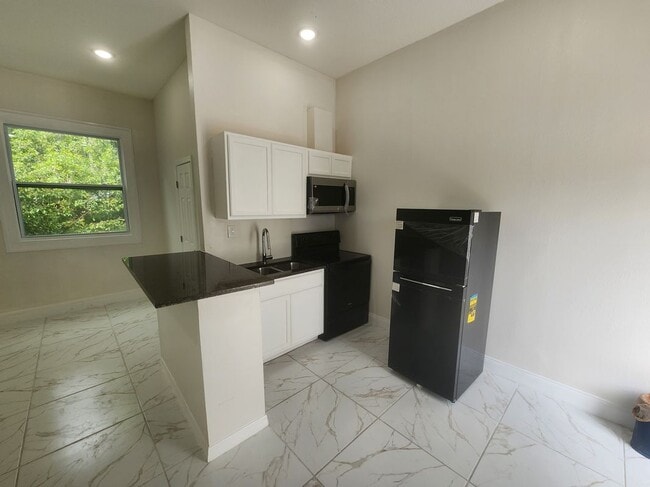 Building Photo - 461 Harrell Dr