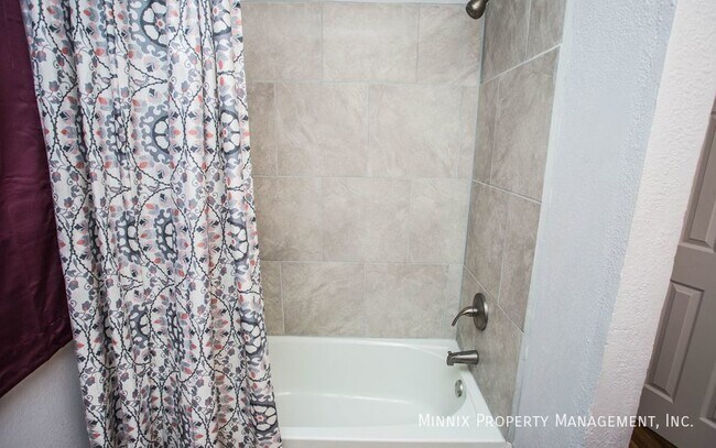 Building Photo - 1320 60th St