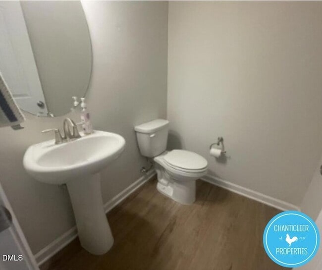 Building Photo - 112 Hoyne Way