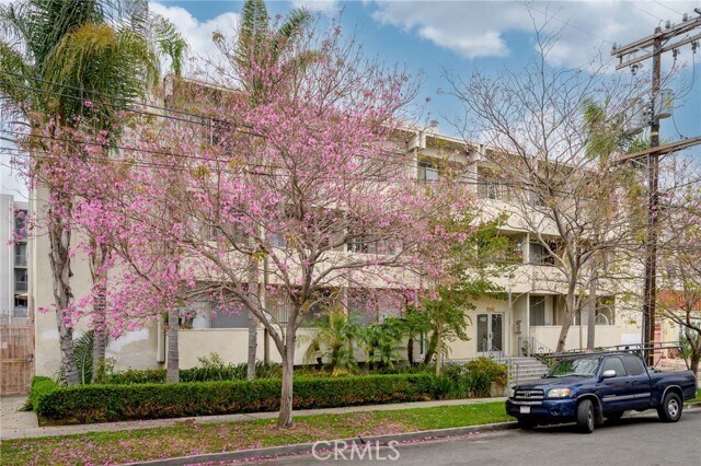 Primary Photo - 1422 N Curson Ave
