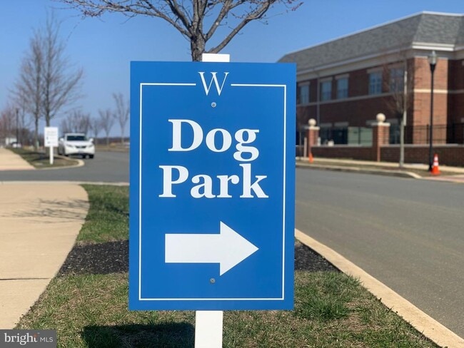 Building Photo - 603 Mapleton Ave