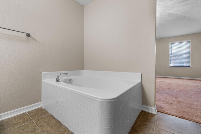 Building Photo - 14308 NW 161st Ave