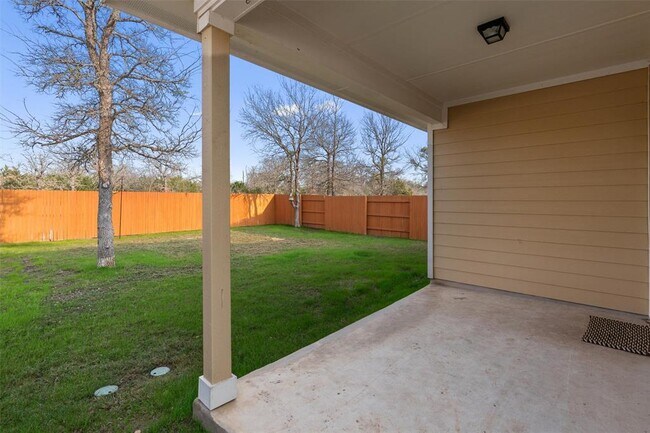 Building Photo - 312 Stone Cyn Dr