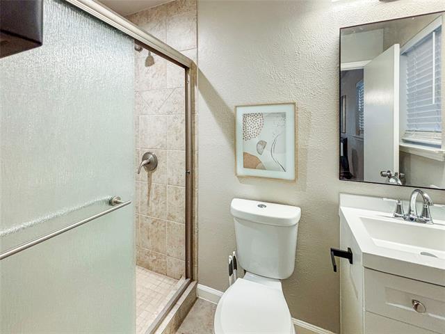 Building Photo - 1605 Glenwick Dr