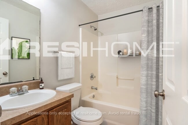 Building Photo - 4925 43rd Way N