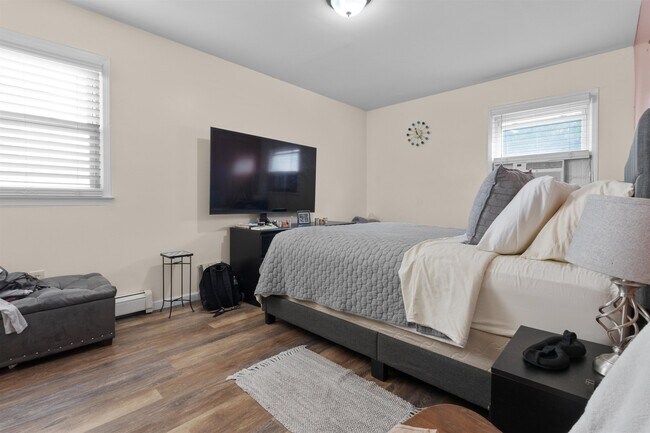 Building Photo - 180 MCADOO Ave