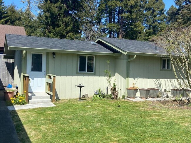 Building Photo - 4303 Horseman Ln