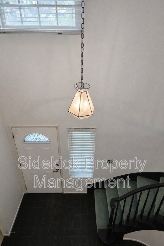 Building Photo - 15775 Cheyenne St