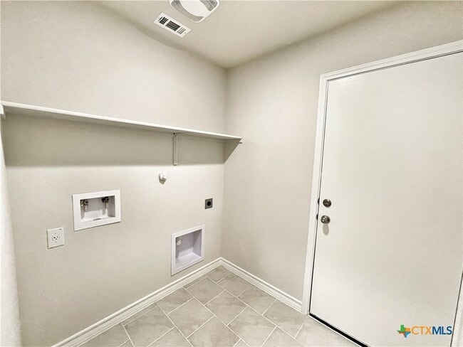 Building Photo - 388 Arbor Hills