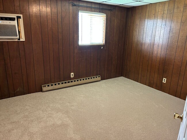 Building Photo - 5063 Friendly Rd