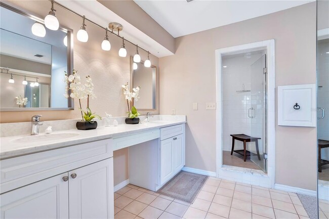 Building Photo - 8 Fernwood Trail