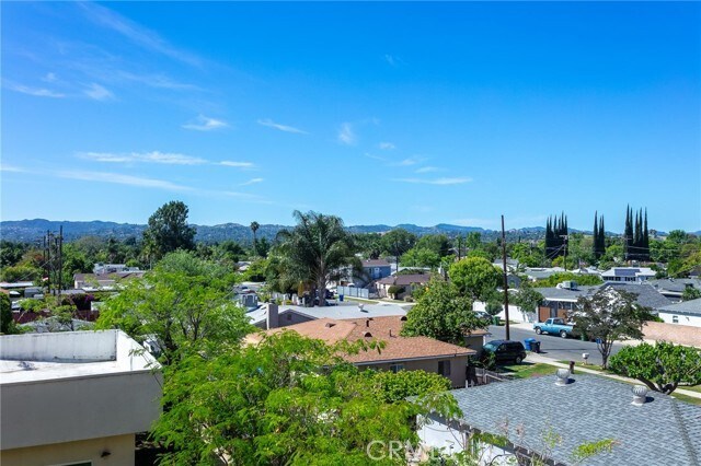 Building Photo - 19350 Sherman Way