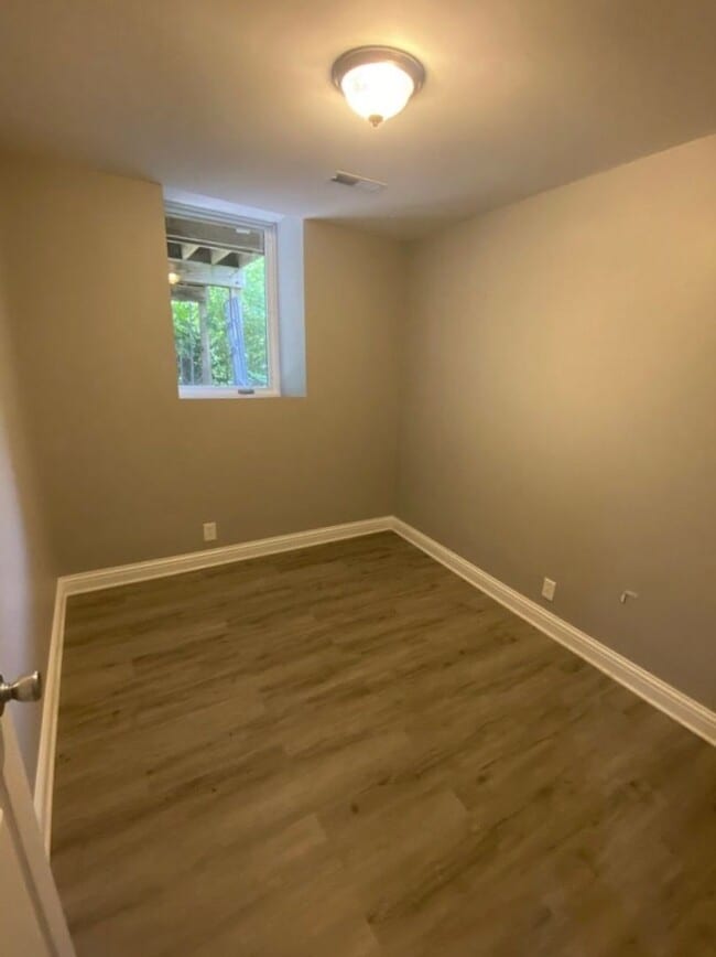 Building Photo - 6 Bed/2.5 Bath Mins. From UC $600/pp ($3,600/mo)!