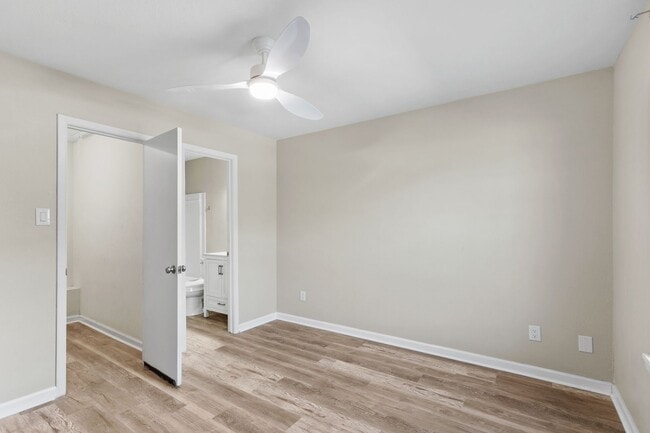 Building Photo - 901-903 Allen St