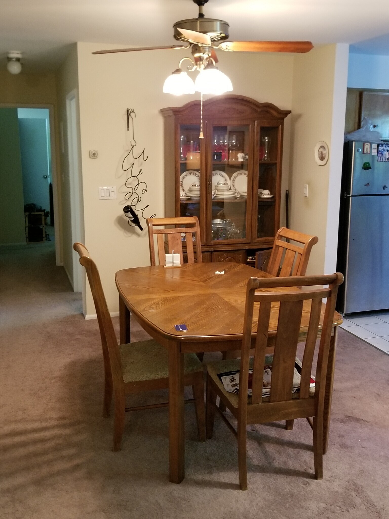 Dining Room - 152 N Broadway