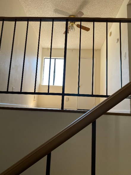 Building Photo - 9111 Lemona Ave