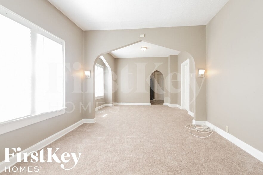 Building Photo - 2160 S Emerson Ave