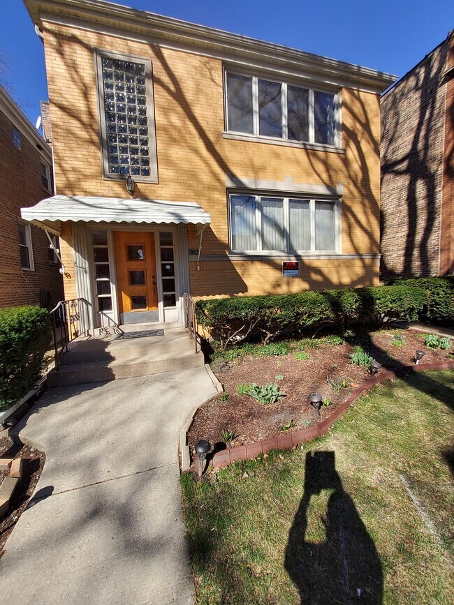 Front - 6104 N Campbell Ave