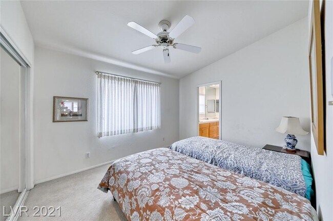 Building Photo - 2229 Fiero Dr
