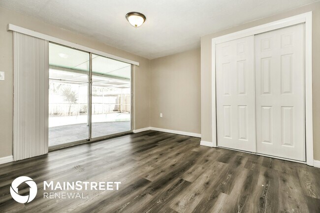 Building Photo - 7025 Rockwood Dr