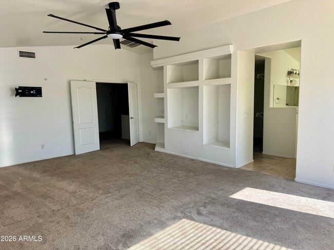 Building Photo - 1733 E Primera Dr