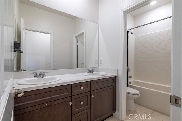 Building Photo - 3152 E Olympic Dr