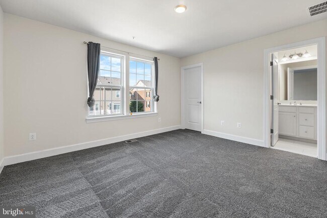 Building Photo - 2962 Chalkstone Pl