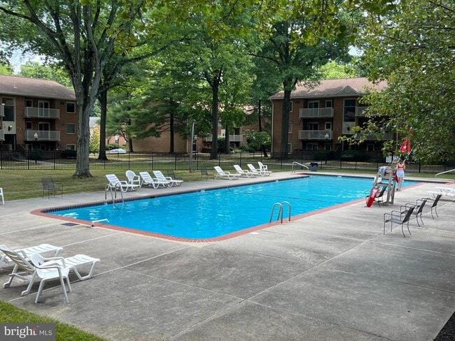 Building Photo - 400 Campbell Cir