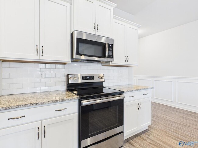 Building Photo - 149 Fernhill Dr NW