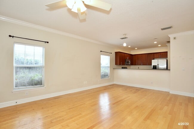 Building Photo - 2128 Lucerne Ter