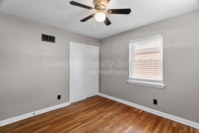 Building Photo - 1225 Buck Ave