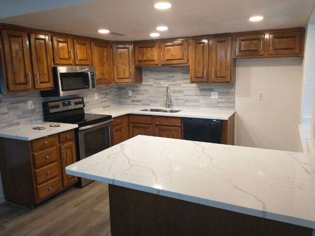 New countertops and microwave - 1819 S Windsor