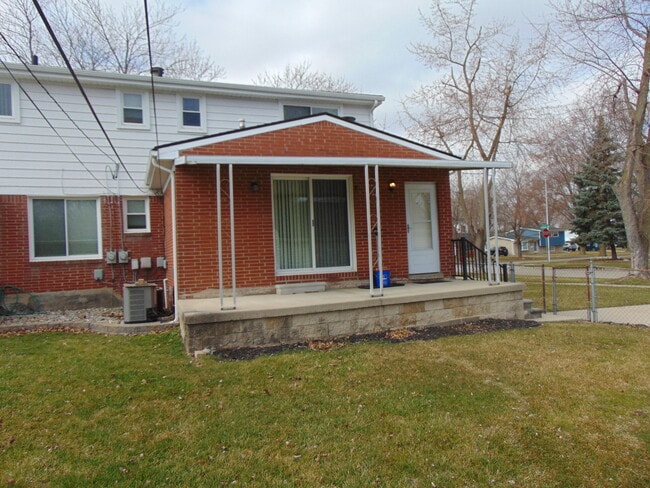 Building Photo - 11730 Riverside Dr