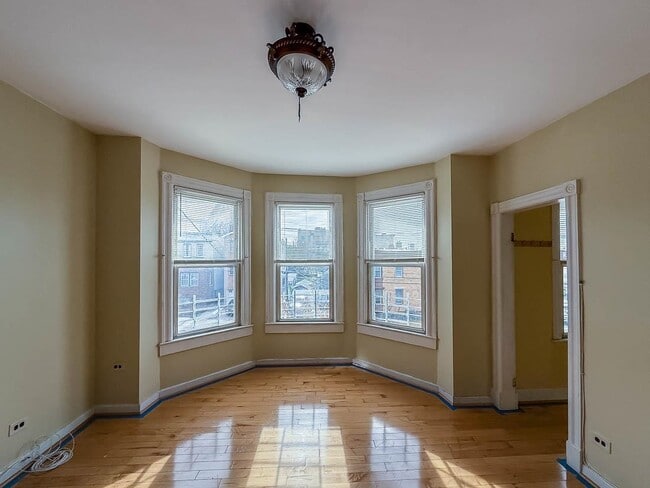 Building Photo - 90 Carlton Ave