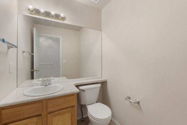 Building Photo - Spacious 4BR Home in Pine Creek – Academy D20