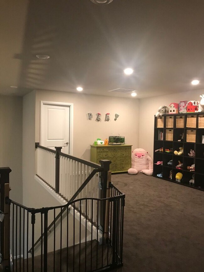 Building Photo - 4bd/3ba House in Tehaleh