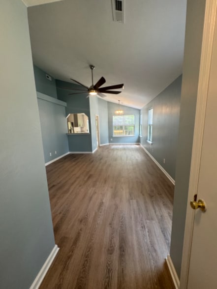Building Photo - 107 Timberneck Arch