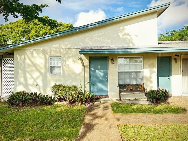 Building Photo - 3001 NW 4th Ter